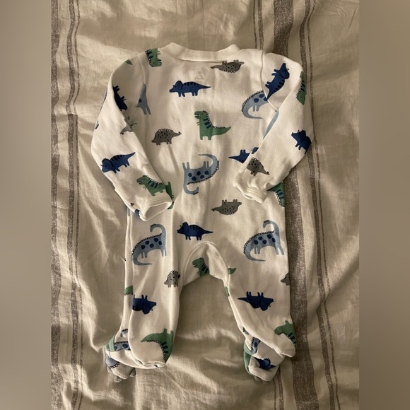 Carter's: Just one you | Dino footed pjs | baby boy NB - Picture 2 of 4